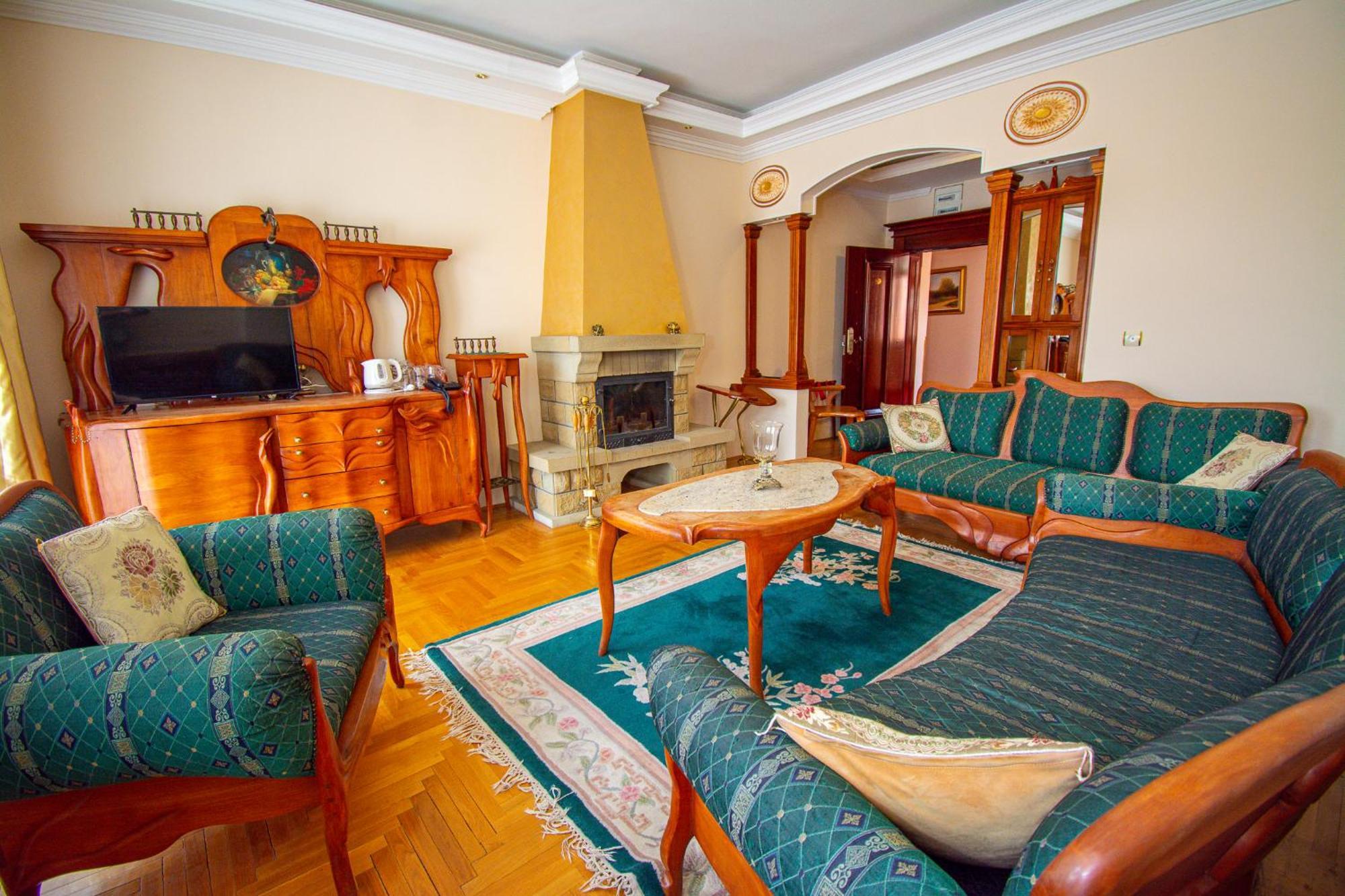 Hotel Villa Majur Subotica Exterior photo