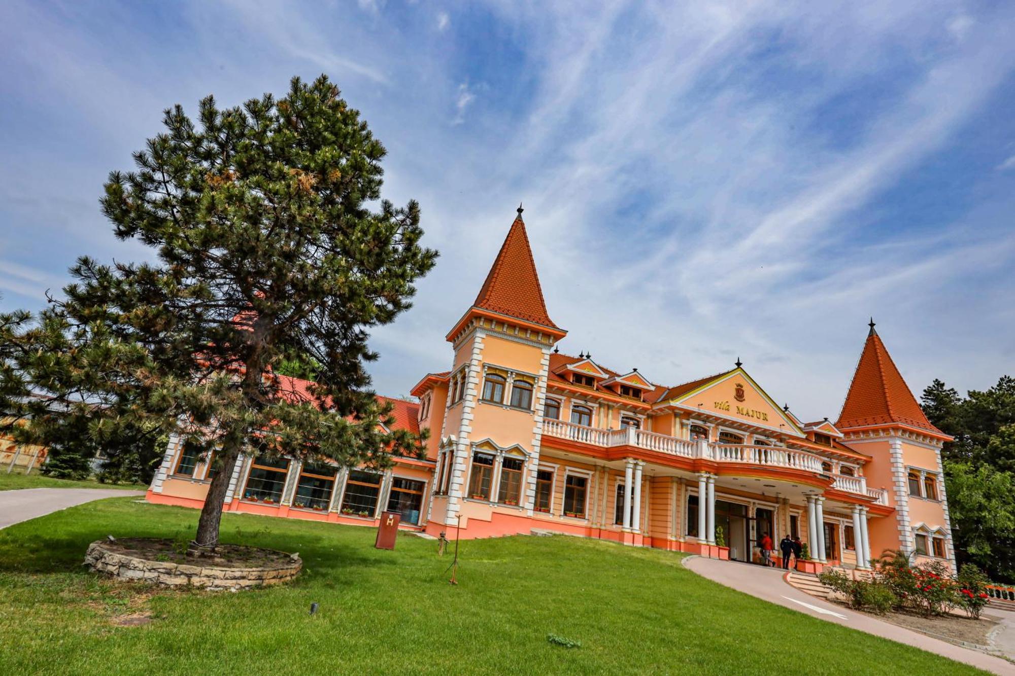 Hotel Villa Majur Subotica Exterior photo